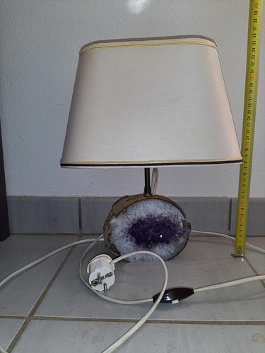 Lampe montée sur - , une