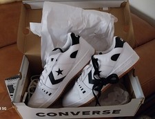 Converse CONS basket blanc /NOIR  NEUVE DANS SON EMBALLAGE D ORIGINE  42