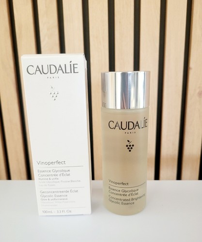 Caudalie vinoperfect essence - vinoperfect,