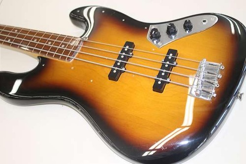 Squier jazz bass - /,