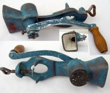 MOULIN A EPICES- BROYEUR A CAFE - MOUDRE - ANCIEN - VINTAGE - GRATER -RAFFEL - A