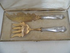 COUVERTS  DE SERVICE A POISSONS EN ARGENT.ART NOUVEAU. XIX°.Orfèvre : A.M.B.POT.