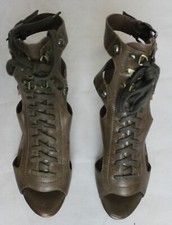 Paire de chaussures Guess pointure 35