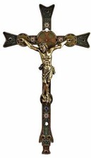 CRUCIFIX. POLYCHROME ET BOIS