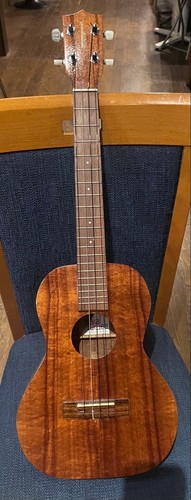 Kamaka baritone ukulele - hf-4,