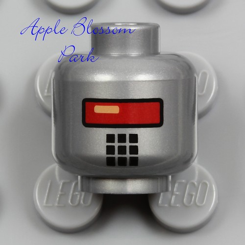 New lego robot minifig - robot,