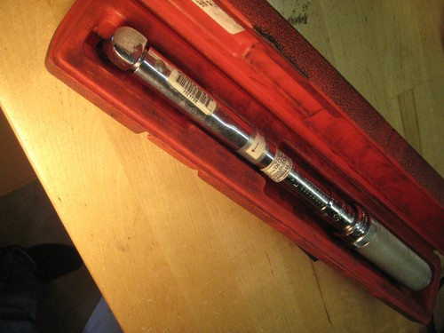 Outils enfoncer adj - à,