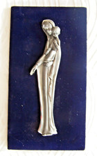 ETAIN Décor de FEMME et son ENFANT sur VELOURS  dans le gout Vierge à l'enfant