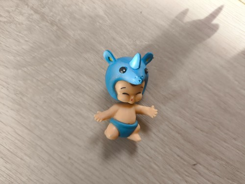 Twozies baby figure toy set - figure,