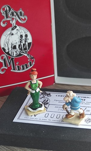 Figurine asterix mme m - figurine,