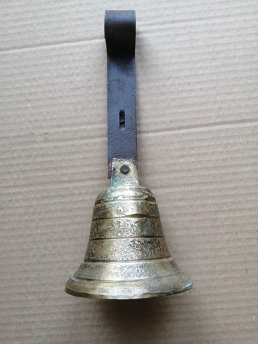 Une cloche portail - de,
