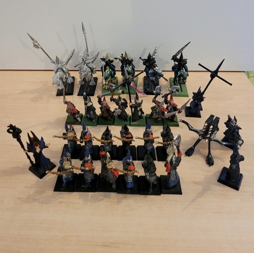 Lot figurines elfes noirs - lot,