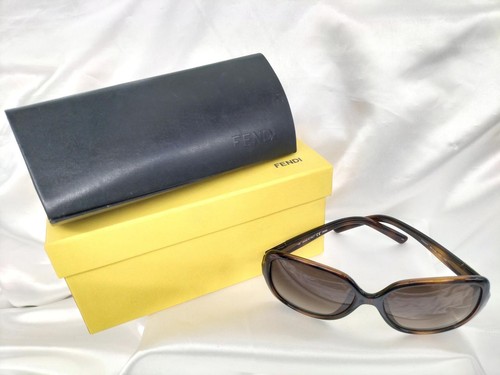 Lunettes soleil fendi - de,