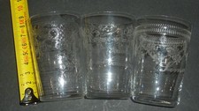 3 anciens petits verres