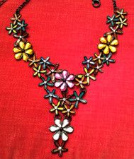 Collier ras du cou fleurs