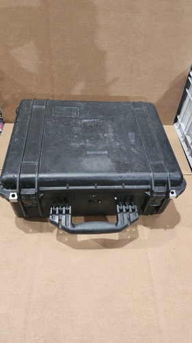 Pelican 1550 water proof - water,