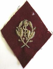 Ecusson en drap amarante de Sous-Officier Infirmier Caducée Broderie Cannetille