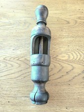 Bouchonneuse à Bouteille de Vin Outil Ancien en Bois Tourné 