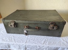 Ancienne Valise en métal avec clef 60 x 38cm par 18,5cm de haut