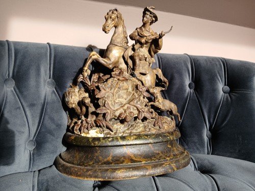 Statue équestre avec - , et