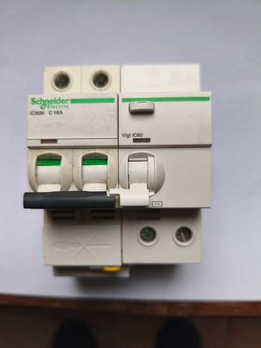 Disjoncteur schneider mono - disjoncteur,