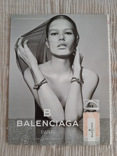 Publicité papier parfum - papier,