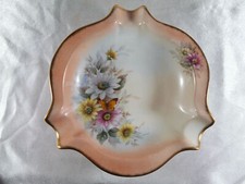 TRÈS GRAND & SOMPTUEUX