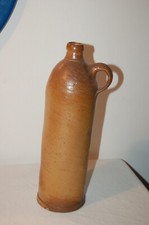 Ancienne bouteille en grès 