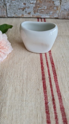 Ancien rince oeil porcelaine - ,