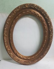Cadre Ovale Doré Travail Mis