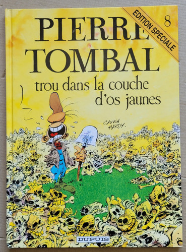Pierre tombal trou dans la - pierre,