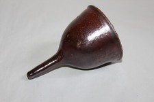 Ancien entonnoir en grès