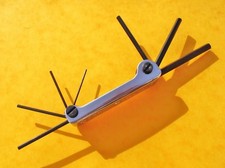 UN jeu de 7 clés 6 pans mâles FACOM BTR Allen 86 JE 78 ,réglage selle,dérailleur