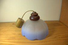 ANCIENNE SUSPENSION VERRE BLEU ET BOIS