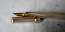STYLO PLUME S.T. DUPONT GATSBY PL. ARGENT CANNELE - PLUME OR MASSIF 18 CARATS