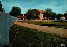 Chagny - Le camping avec caravane et toile de tente