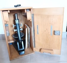 Instrument scientifique : Microscope Reichert avec boîte et livret