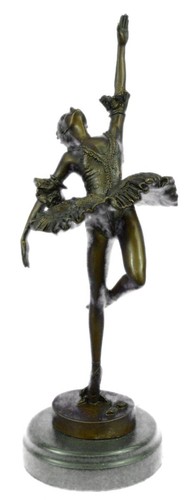Sculpture statue figurine - figurine, de