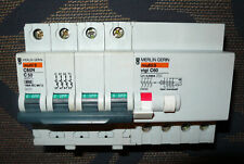 DISJONCTEUR DIFFERENTIEL 4P TETRAPOLAIRE 50A 30mA COURBE C MERLIN GERIN 50AMPERE