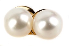 classic pearl stud earrings