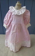 ROBE ROSE  AVEC BRODERIE