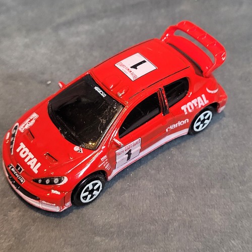 Petite voiture miniature