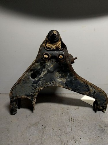 Triangle inferieur avant droit