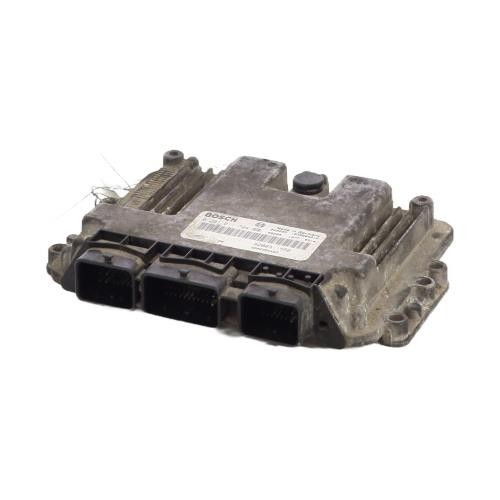 Calculateur moteur renault - calculateur,