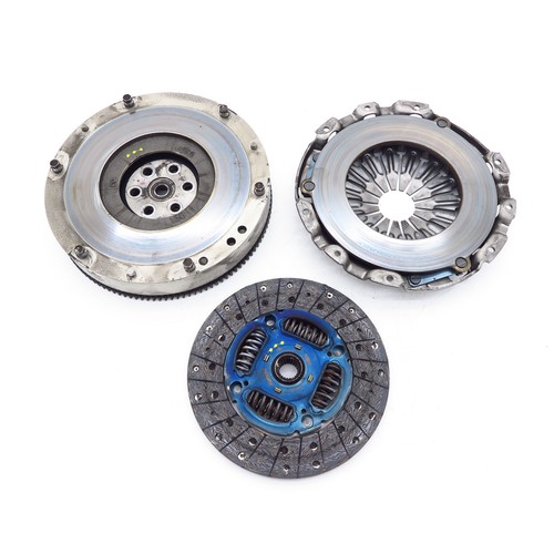 Volant inertie embrayage - volant, d'inertie