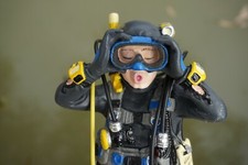 PRO49 FIGURINE NAGEUR HOMME