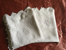 Linge ancien : PAIRE TAIES en fil de lin, monogramme, brodée main - Parfait état