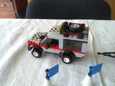 LEGO CITY 4433 LE 4X4 TOUT TERRAIN AVEC REMORQUE ET 2 MOTOS .( VOIR DESCRIPTIF)