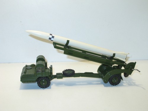 Dinky toys camion - toys,, militaire
