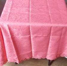 NAPPE RONDE DAMASSEE  170 CM DE DIAMETRE 100%POLYESTER  ***